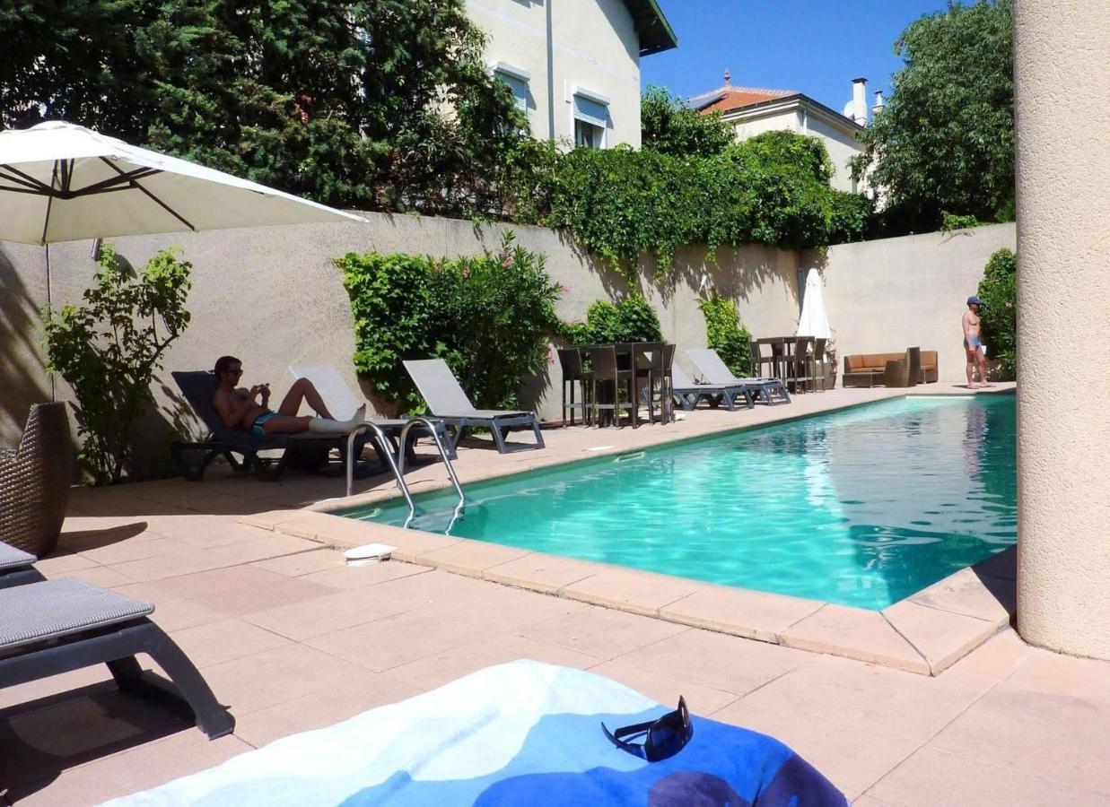 Ma Place Au Sud Aix Parking Aix-en-Provence Dış mekan fotoğraf